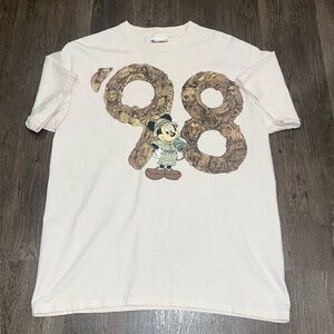 Vintage Disney Animal Kingdom Mickey Mouse 98 Cream T-Shirt with Graphic Design